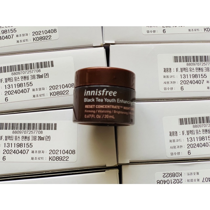 Tinh chất/ Kem dưỡng trà đen phục hồi da và chống lão hóa innisfree Black Tea Youth Enhancing