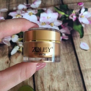 Kem face Zoley vàng