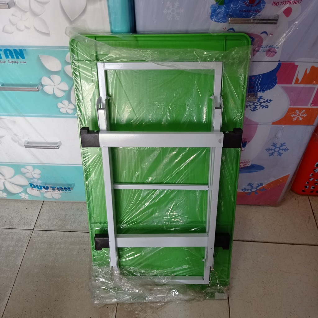 Bàn mẫu giáo
