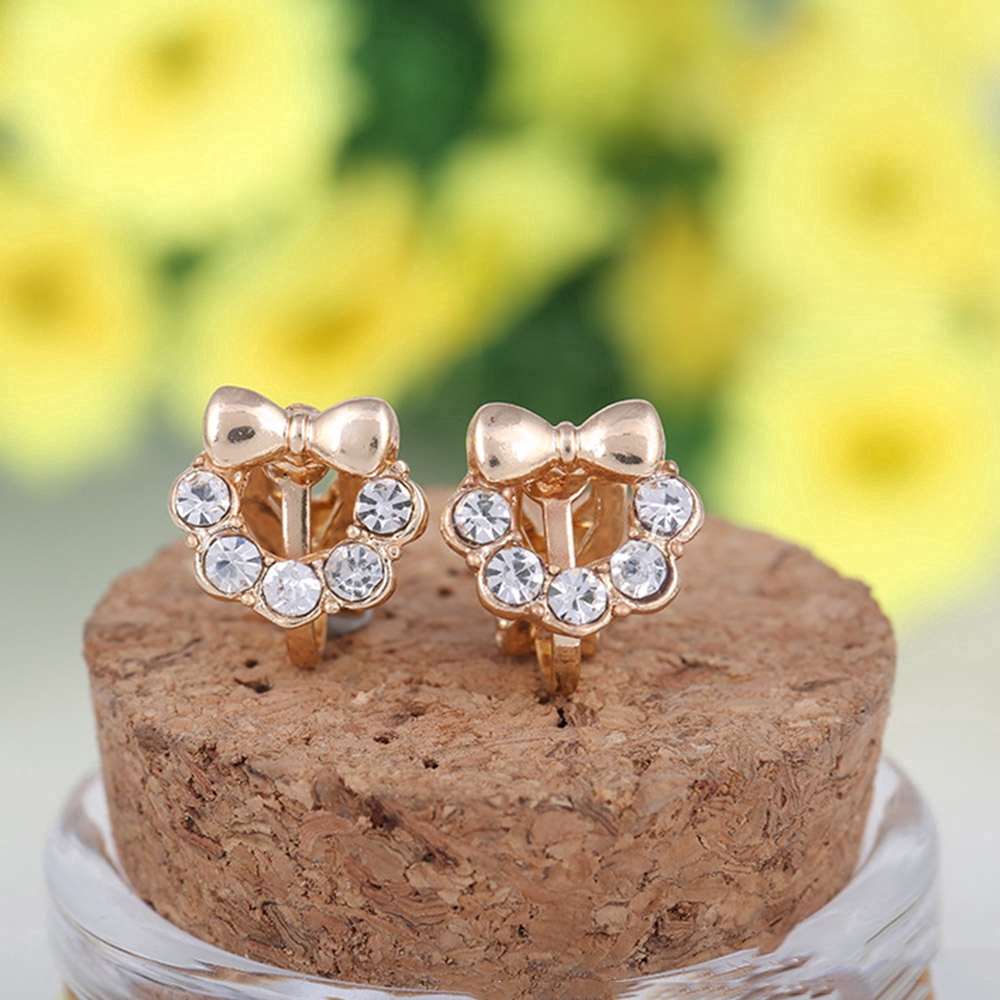 Khuyên tai hình chiếc nơ đính đá pha lê trắng xinh xắn cho nữ