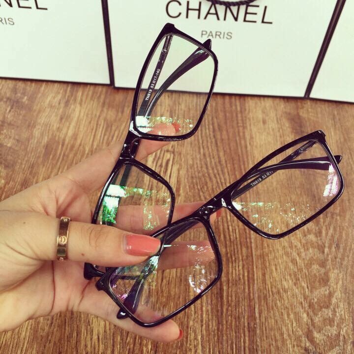 Kính gọng dẻo vừa đẹp giá vừa tốt cho các chàng các nàng đây ạ | BigBuy360 - bigbuy360.vn