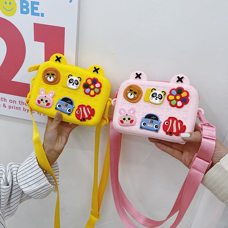 Túi Đeo Chéo Dáng Vuông Nhỏ Dễ Phối Đồ Chơi Cao Su Cho Trẻ Em