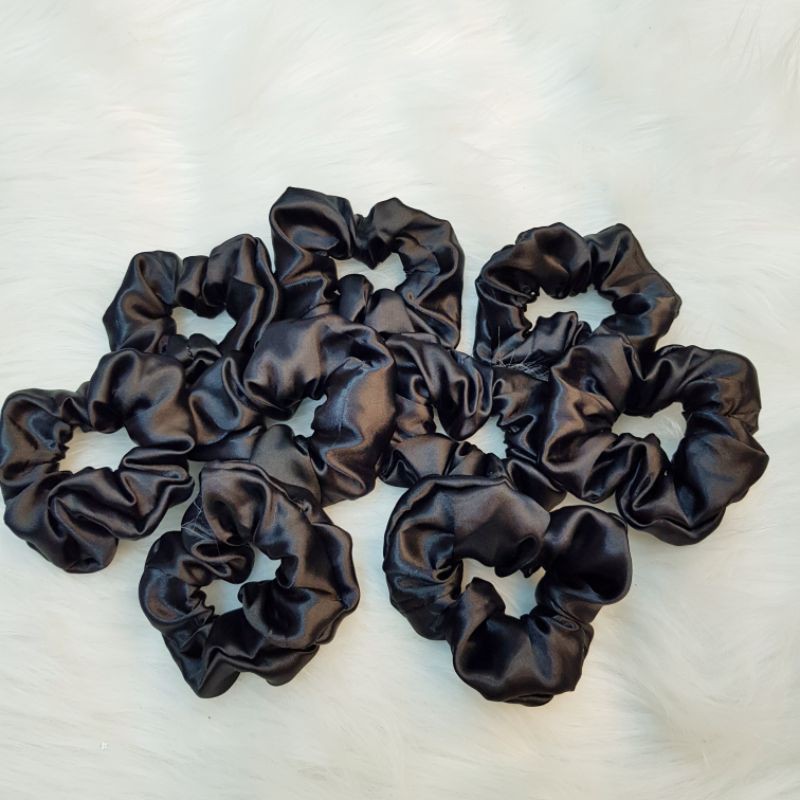 Scrunchies dây buộc tóc cầu vòng