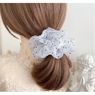 Scrunchies họa tiết chấm bi (dây cột tóc vải)