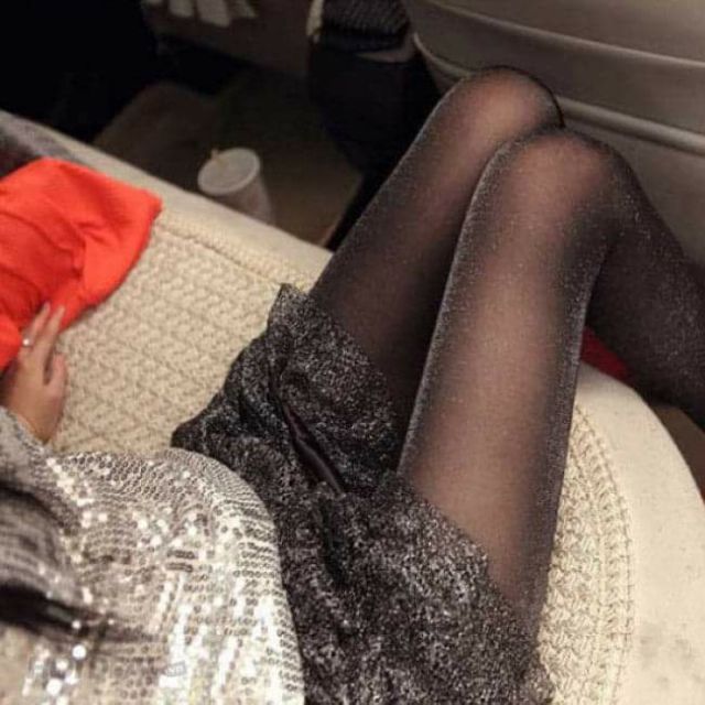 Quần tất ánh nhũ