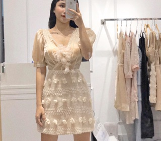 Hoa cúc cánh rơi h’allure cài áo cao cấp