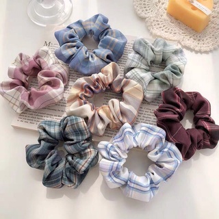 Cột tóc tiểu thư phong cách Vintage