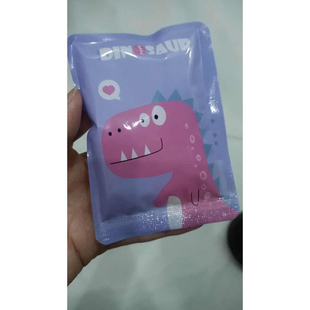 Gel làm mát cho hamster - Bóp bịch nước bên trong để bể ra nhé !