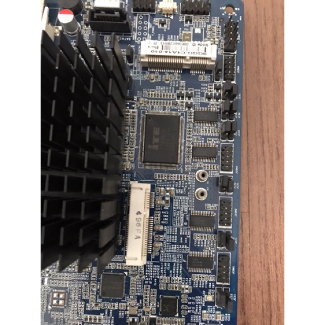 Main ITX, Audio 17*17cm, chíp dán D2550 1.86Ghz(siêu tiết kiệm điện) 95