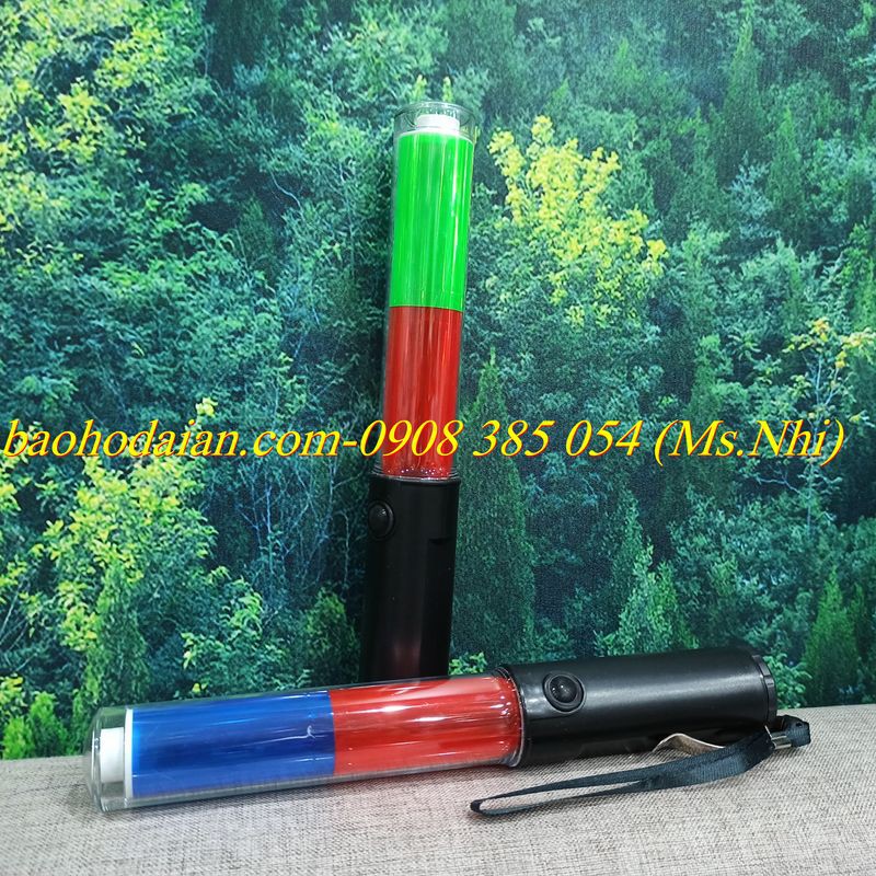 Đèn Gậy Chỉ Huy Giao Thông Hai Màu Dùng Pin Xanh Lá- Đỏ