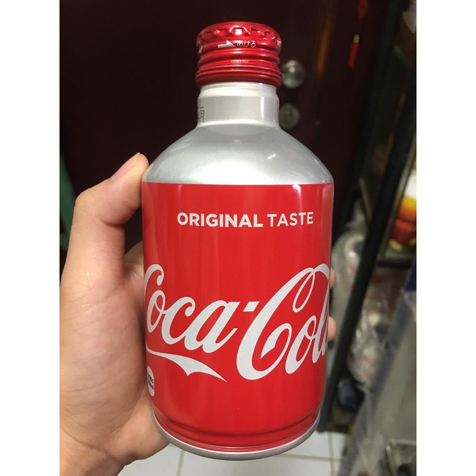Coca Cola Nhật Nắp Vặn 300ml