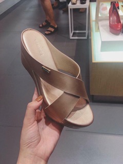 Dép xuồng Vincci