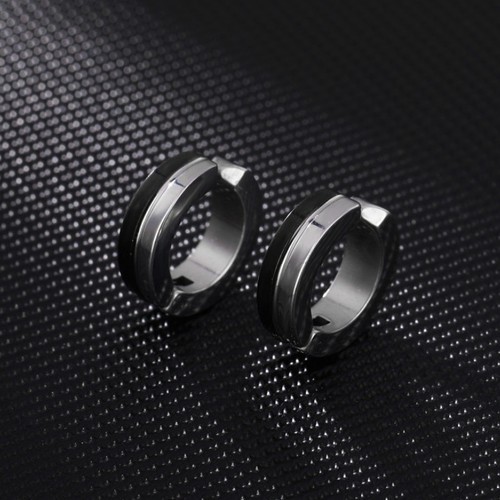 Bông Tai Nam Loại Kẹp Ko Cần Bấm Lỗ Tai Titan Ko Đen TT 2598