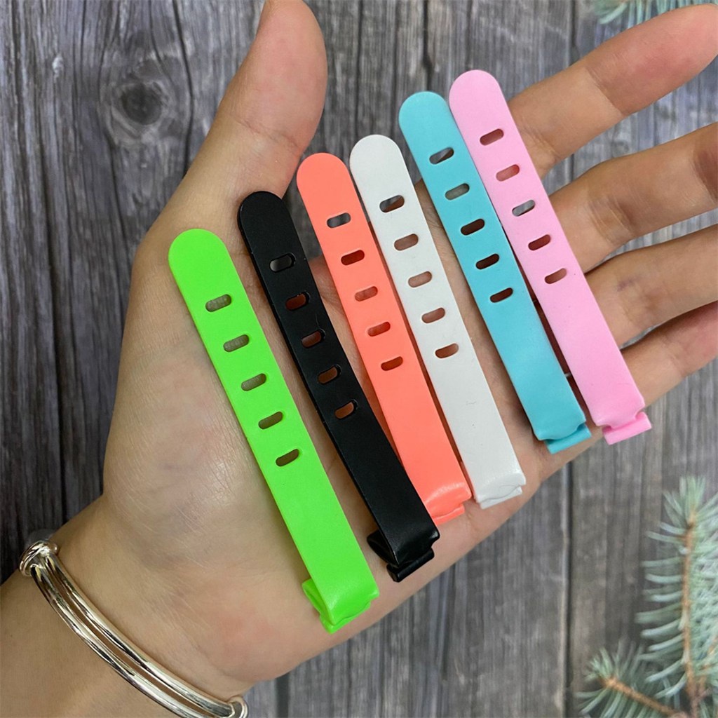 1 Dây Quấn Dây Cáp Sạc USB Bằng Silicone 5 Lỗ Màu Trơn Đơn Giản Tái Sử Dụng Được