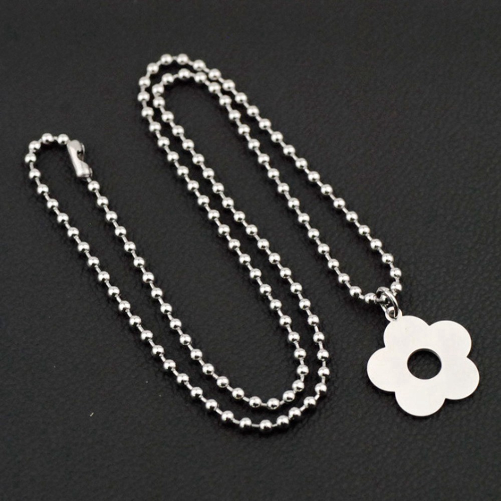 Dây chuyền choker đính hạt tròn nhỏ mặt hình bông hoa kiểu Hàn Quốc phong cách punk cá tính cho nữ | BigBuy360 - bigbuy360.vn