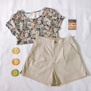 Áo thun Croptop hoa cúc