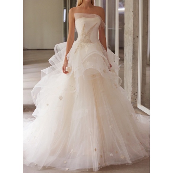 Váy cưới Hàn Quốc Young Bridal