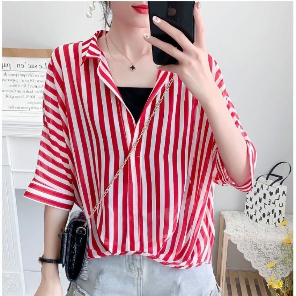 Áo sơ mi tay cánh dơi họa tiết kẻ sọc phong cách Hàn Quốc dễ thương cho nữ | BigBuy360 - bigbuy360.vn