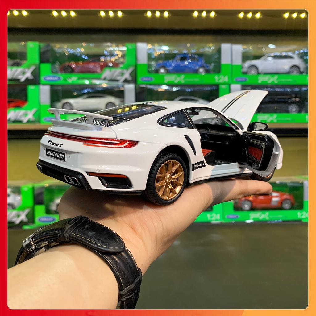 Mô hình xe Porsche 911 Turbo S tỉ lệ 1:24 Miniauto