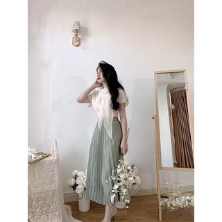 Set áo voan trắng nơ cổ kèm chân váy xanh xếp ly