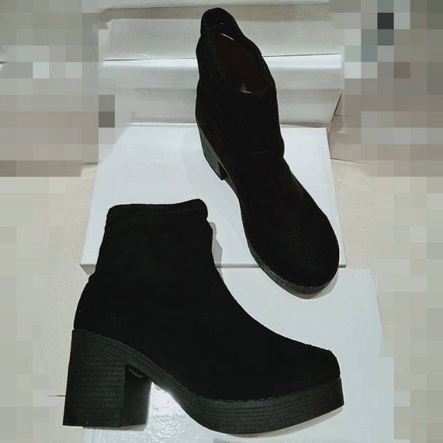 Bốt cổ chun NEWLOOK dư xịn BIG SIZE 42 | BigBuy360 - bigbuy360.vn