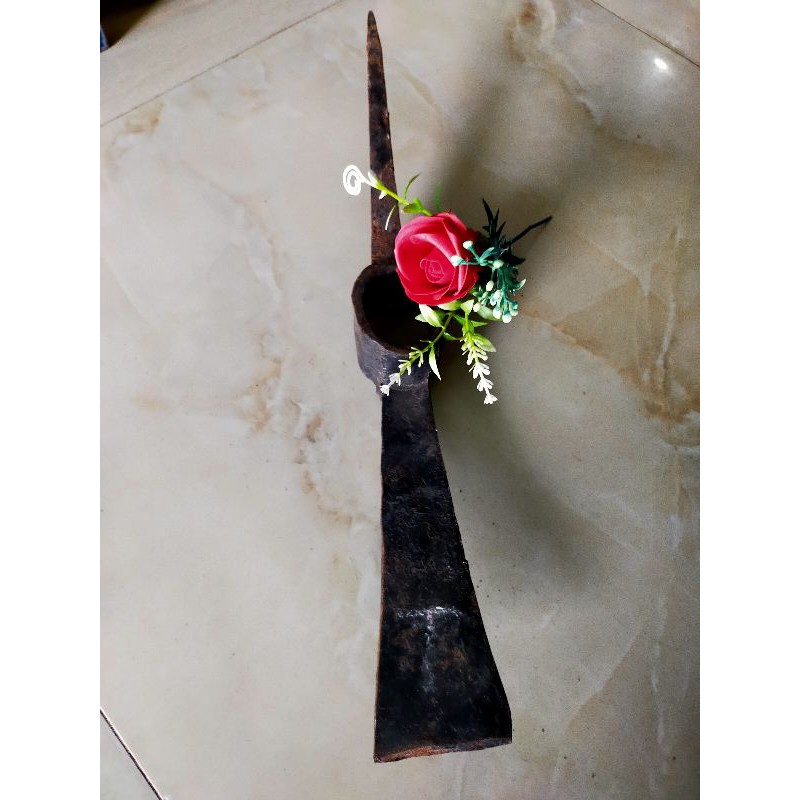Cuốc chim làm vườn
