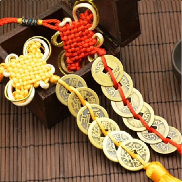 Xâu tiền xu lục đế có dây kết đồng tâm đỏ mang may mắn đồ phong thuỷ