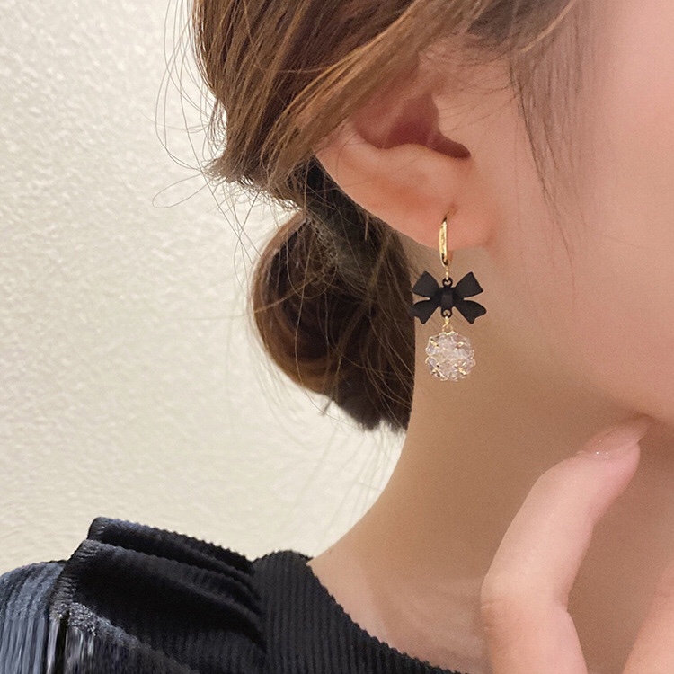 Bông Tai Hình Nơ Đính Đá Đen Phong Cách Pháp Cổ Điển Thời Trang Cao Cấp Cho Nữ