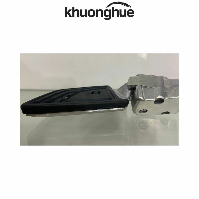 Gác chân sau bên trái xe Grande 2015 đến 2018 chính hãng Yamaha