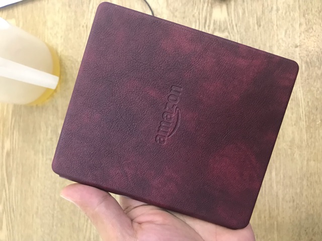 Kindle Oasis đã qua sử dụng được đóng gói từ Amazon | BigBuy360 - bigbuy360.vn