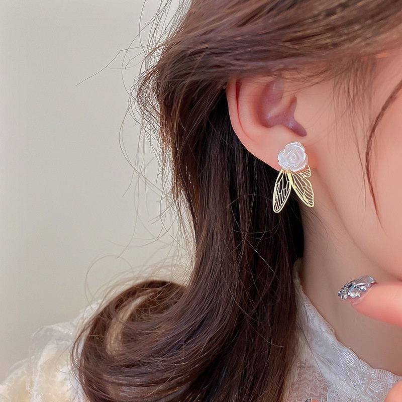 Bông Tai Hình Hoa Hồng Và Cánh Bướm Màu Trắng Dễ Thương Phong Cách Hàn Quốc Thời Trang Cho Nữ