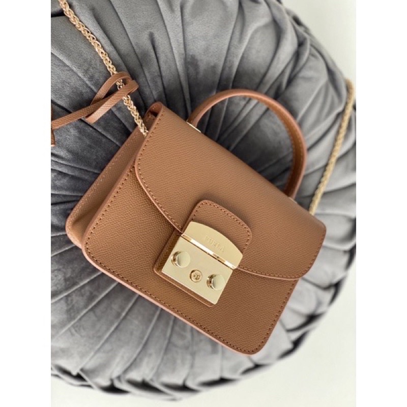 Túi quai W199-18 Furla Metropolis vân da sần fullbox kèm túi vải vừa phone