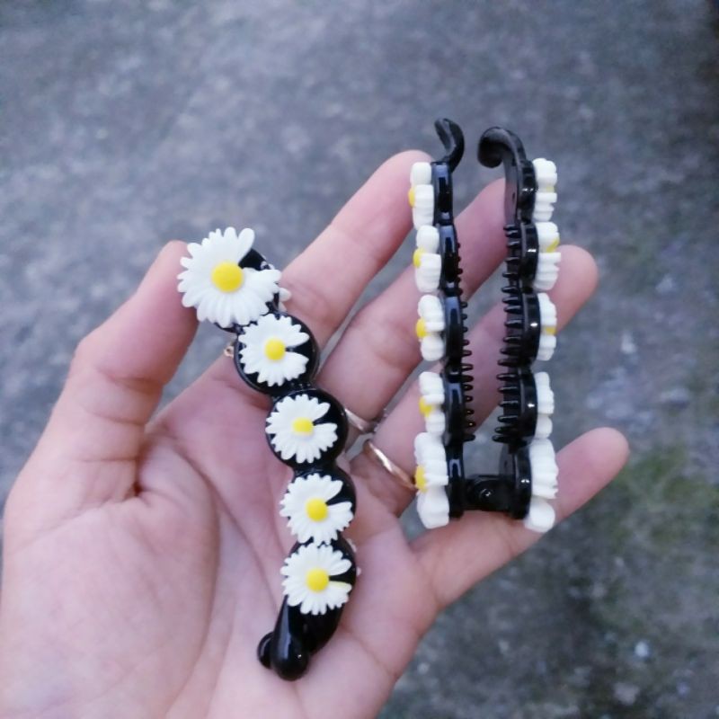 Kẹp tóc dáng dọc đính hoa cúc 8cm (Ảnh thật)