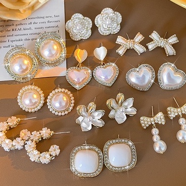 Set 3 Khuyên Tai Đính Ngọc Trai Phong Cách Cổ Điển Thanh Lịch Dành Cho Nữ