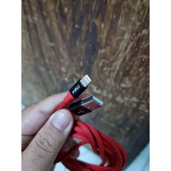 Cáp IPChuẩn Sạc Nhanh MFI 1m Mbest Ds949-WB DS950-WB Màu Đen