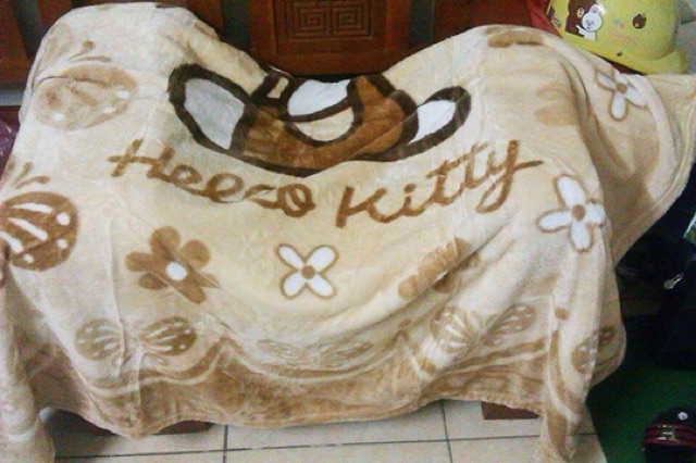 Chăn băng lông Hello kitty