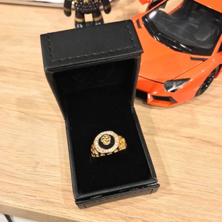 Nhẫn versace bản màu vàng