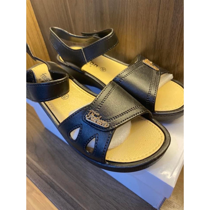 Sandal nữ thời trang , đế cao su đúc đi bền,êm chân