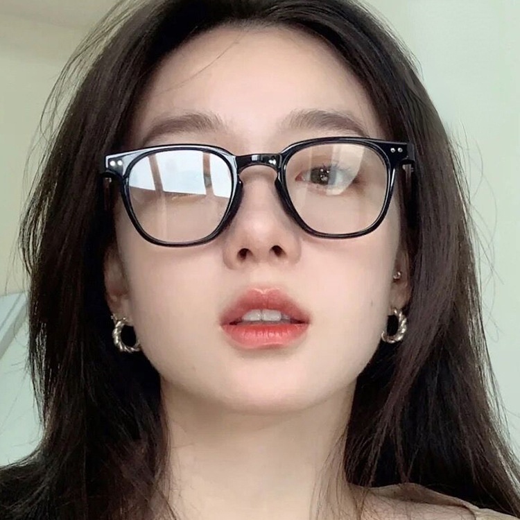 Mắt kính chống tia uv gọng nhựa trong suốt thời trang