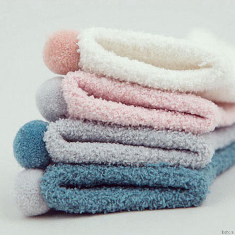 Vớ dày giữ ấm chân chống trượt vào mùa đông dành cho các bé