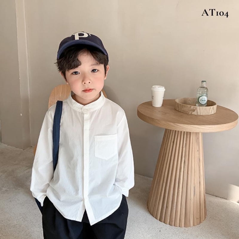 Áo sơ mi trắng cổ tàu bé trai