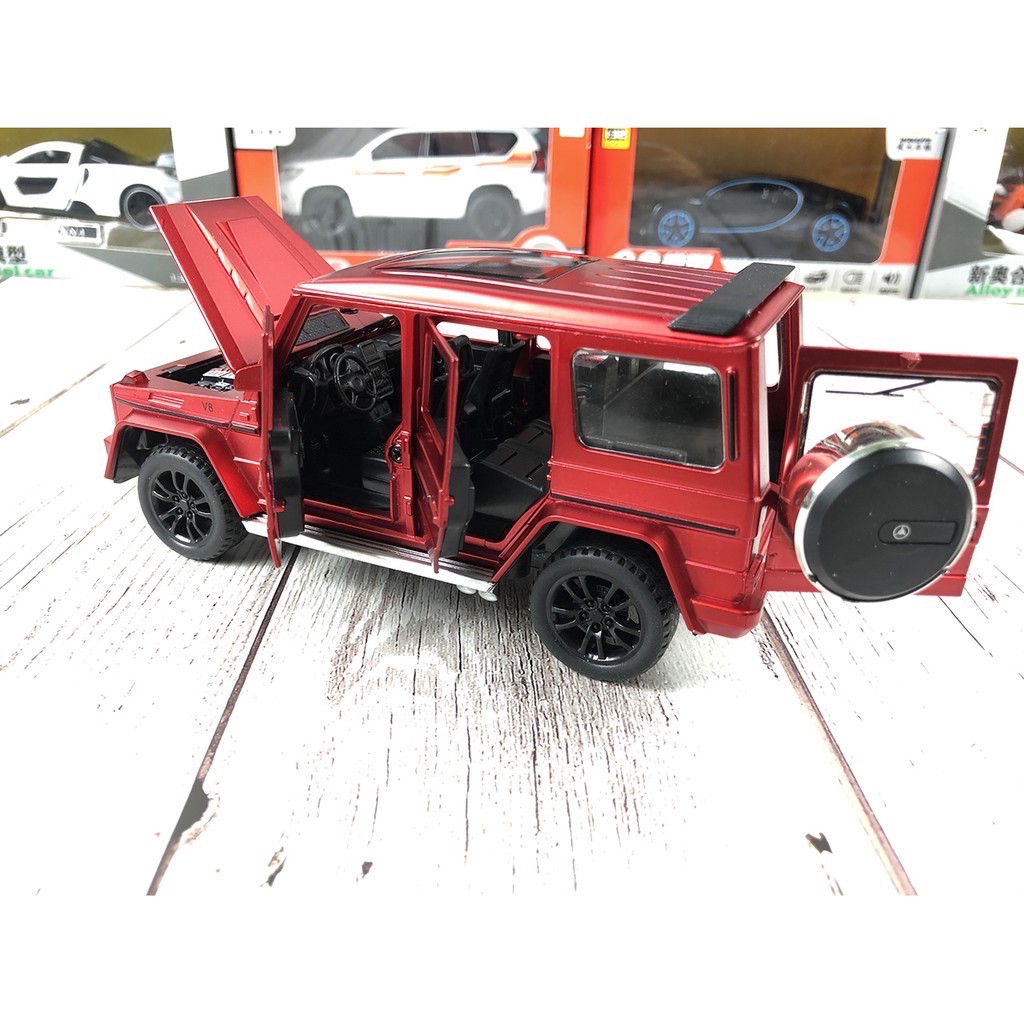 Mô hình xe Mercedes-Benz AMG G63 tỉ lệ 1:32 khung kim loại, 3 màu Đen, Đỏ, Trắng