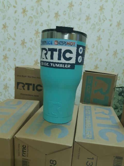 Bình/ly giữ nhiệt RTIC 900ml của Mỹ