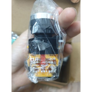 Nút nhấn nhả không đèn LA38 phi 22