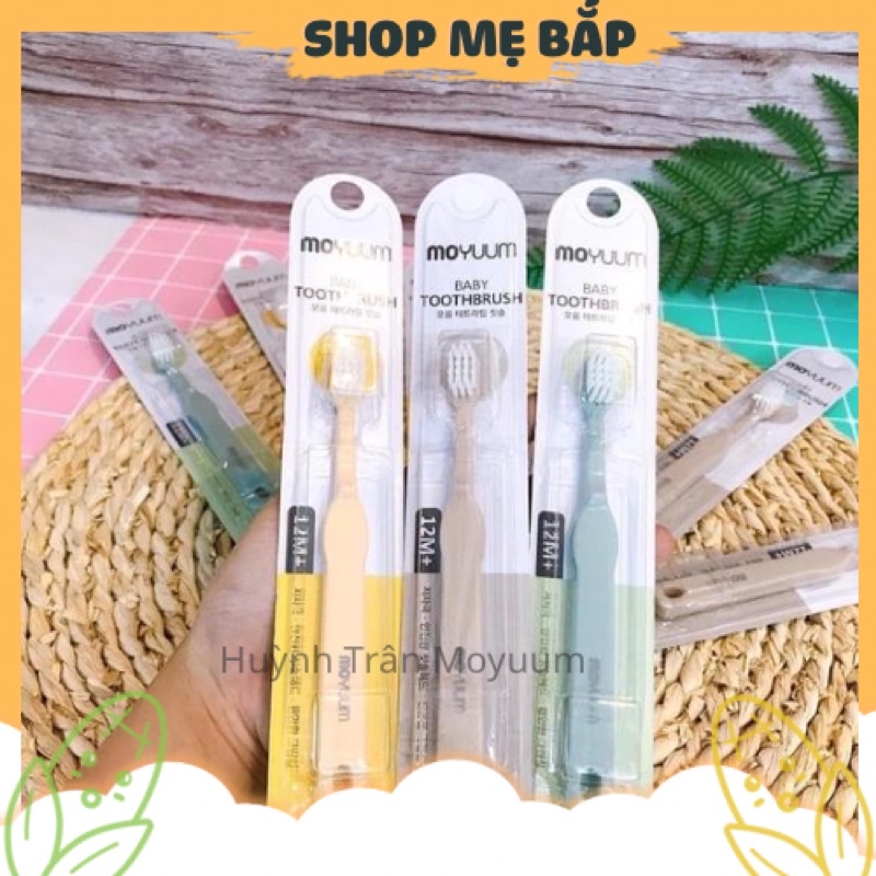 Bàn chải đánh răng Moyuum Hàn Quốc, sợi tơ mềm mại cho các bé từ 12 tháng tuổi trở lên, đủ màu
