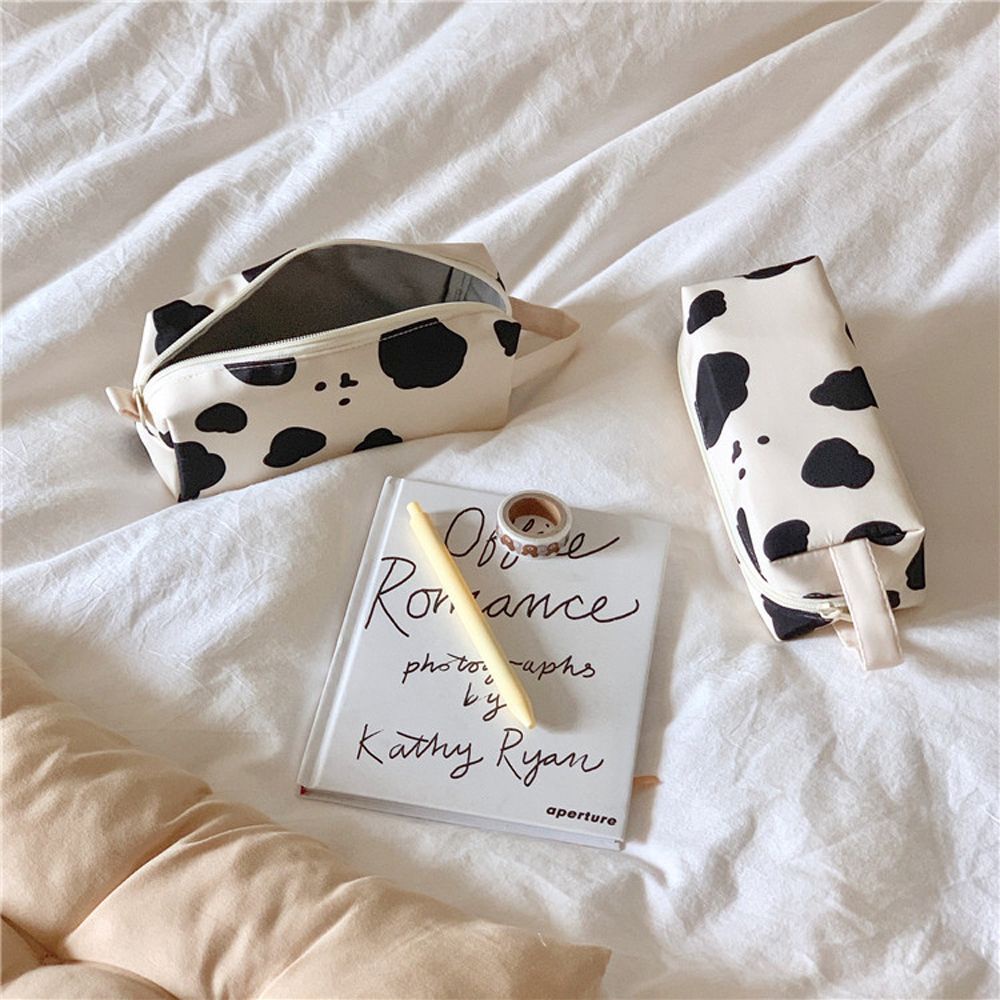 Túi Đựng Bút In Họa Tiết Bò Sữa Sức Chứa Lớn Tiện Dụng Cho Học Sinh / Nhân Viên Văn Phòng