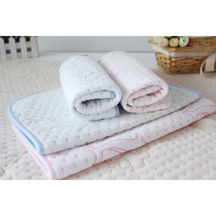 TẤM LÓT CHỐNG THẤM 4 LỚP an toàn thấm hút tốt không phai màu KT 50 x 70