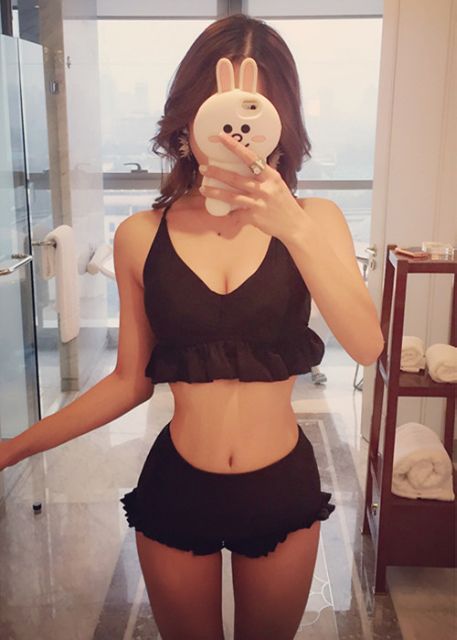 Bikini quần bèo