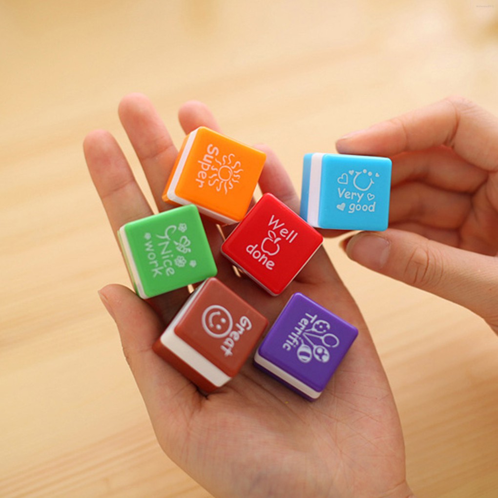 Set 6 Con Dấu In Chữ Tiếng Anh Cho Bé