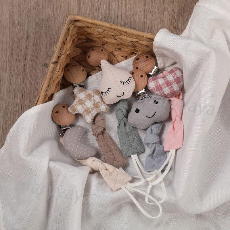 Dây Gắn Núm Ti Giả Thiết Kế Tiện Dụng Cho Bé